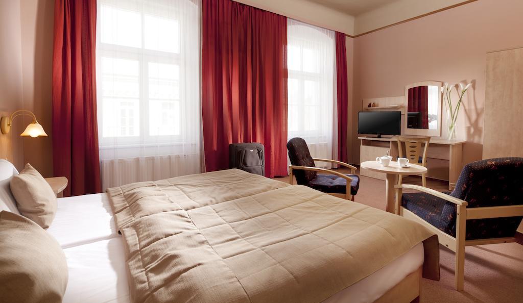 Hotel Metropol Frantiskovy Lazne Room photo