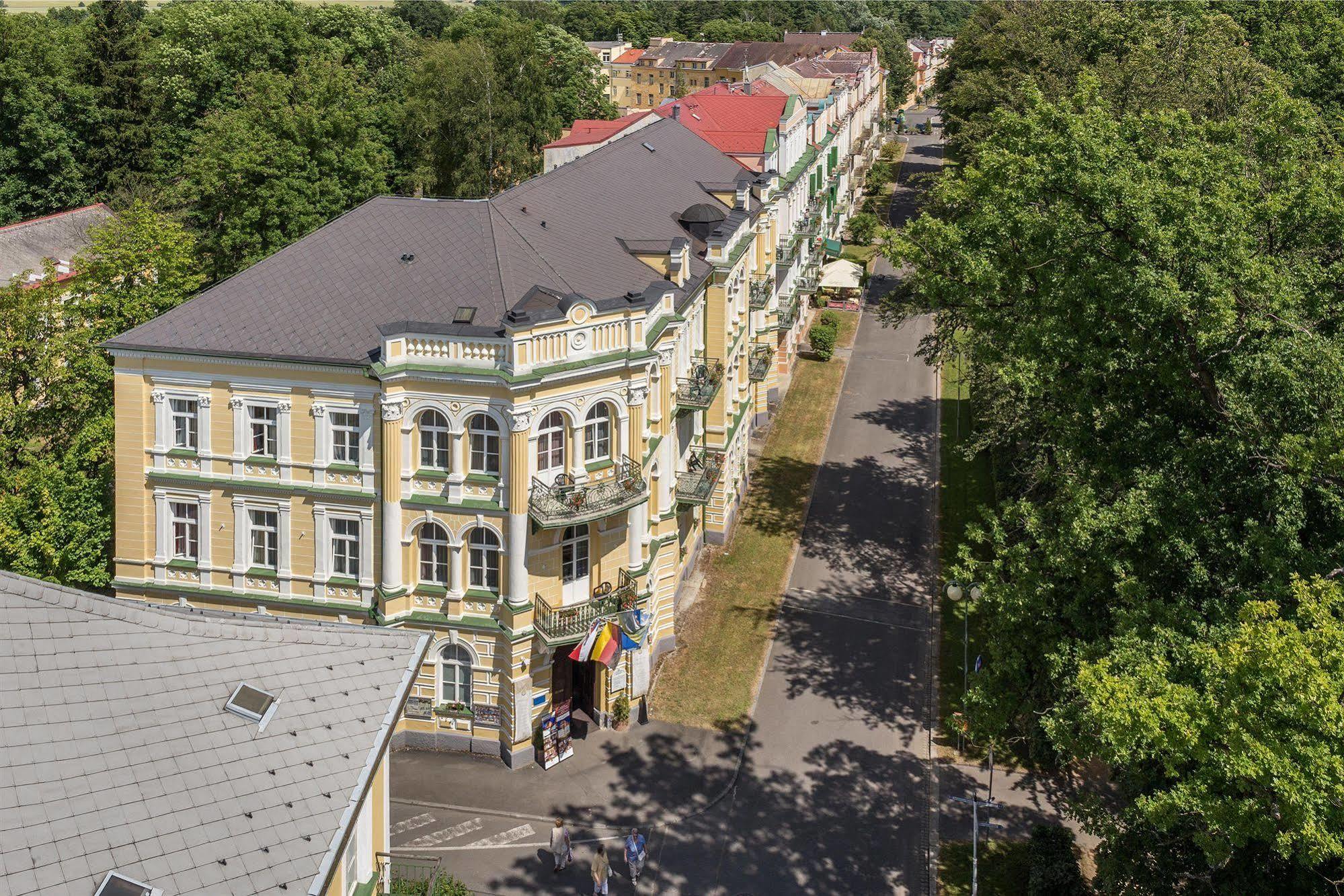 Hotel Metropol Frantiskovy Lazne Exterior photo