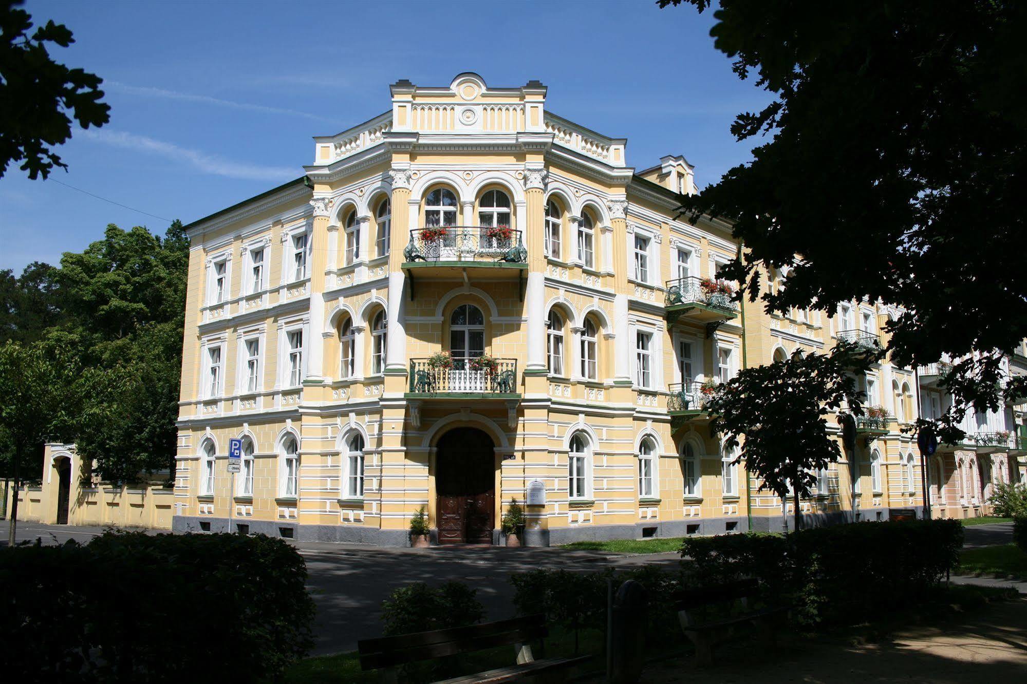 Hotel Metropol Frantiskovy Lazne Exterior photo