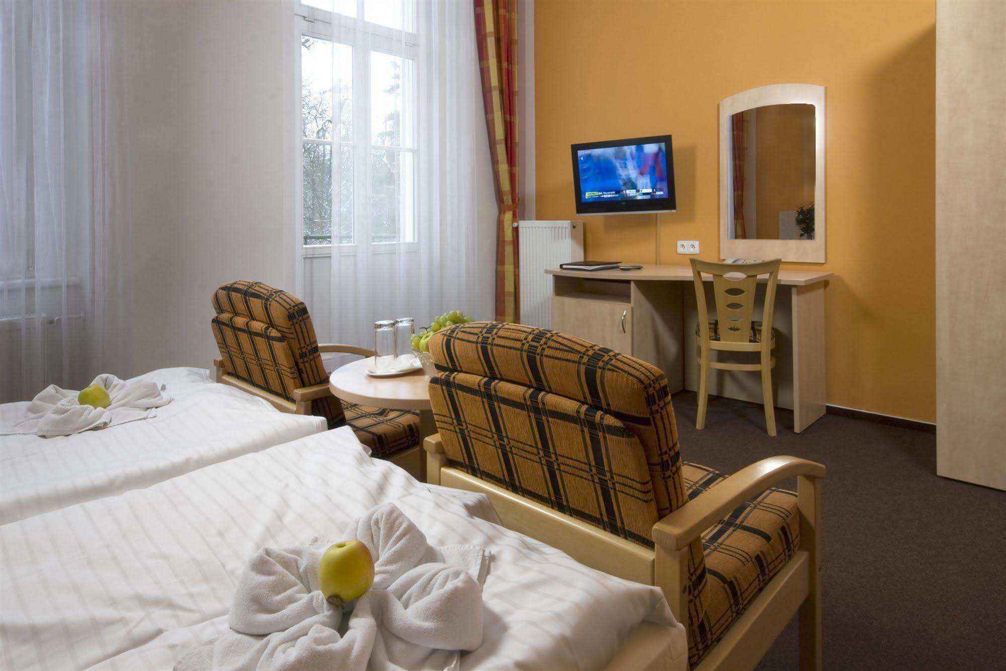 Hotel Metropol Frantiskovy Lazne Exterior photo